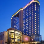 hotel CROWNE PLAZA LIDO BEIJING با آژانس بهاران تصویر شاخص